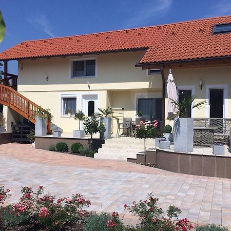 Leiner Apartman Hévíz Стая снимка