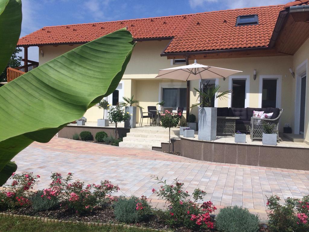 Leiner Apartman Hévíz Стая снимка