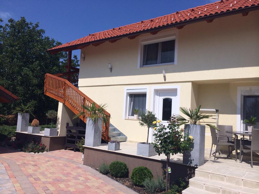 Leiner Apartman Hévíz Стая снимка